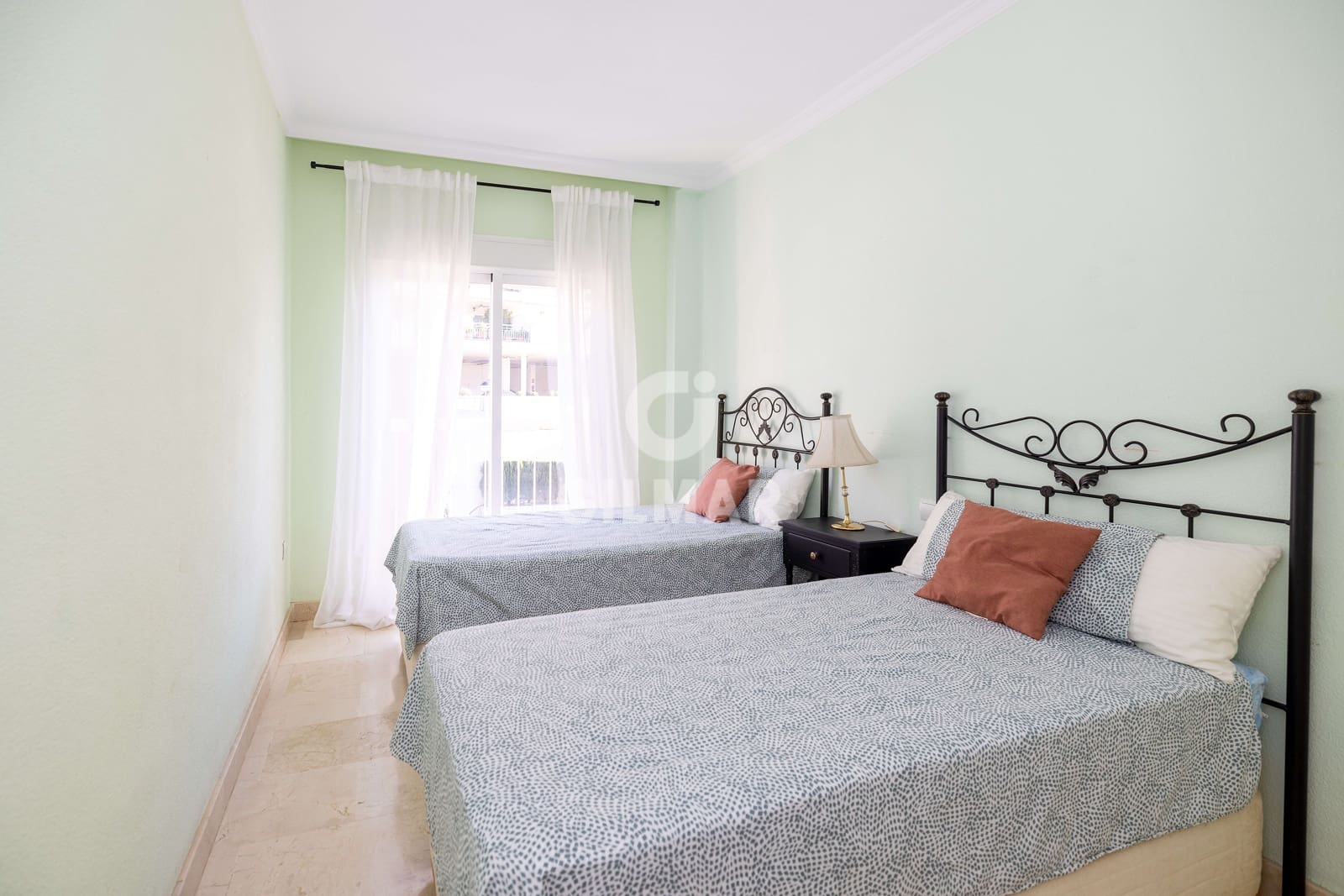 3 soverom Penthouse til salgs i Torrequebrada med svømmebasseng garasje - € 450 000 (Ref: 9205797)