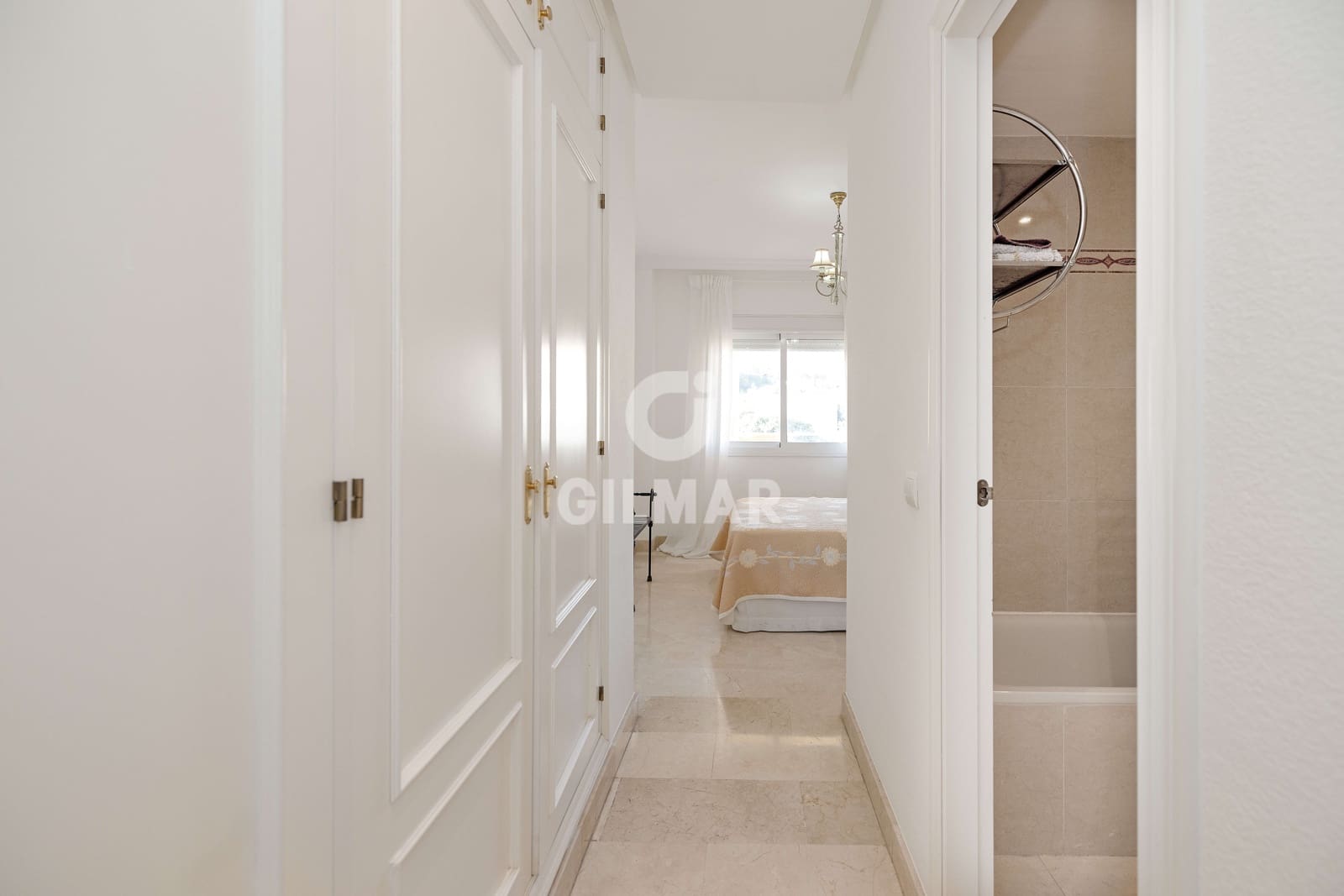 3 soverom Penthouse til salgs i Torrequebrada med svømmebasseng garasje - € 450 000 (Ref: 9205797)