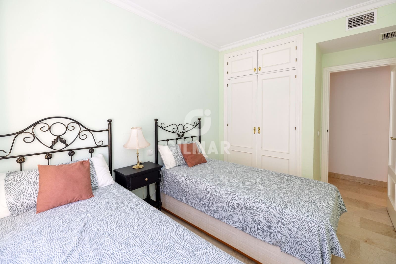 3 soverom Penthouse til salgs i Torrequebrada med svømmebasseng garasje - € 450 000 (Ref: 9205797)