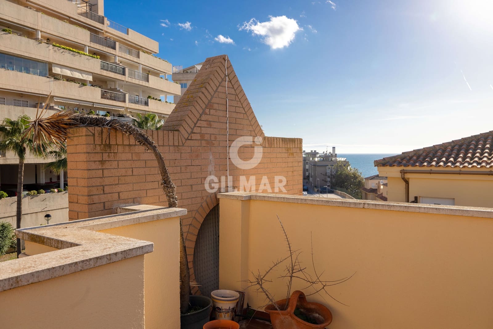 3 soverom Penthouse til salgs i Torrequebrada med svømmebasseng garasje - € 450 000 (Ref: 9205797)