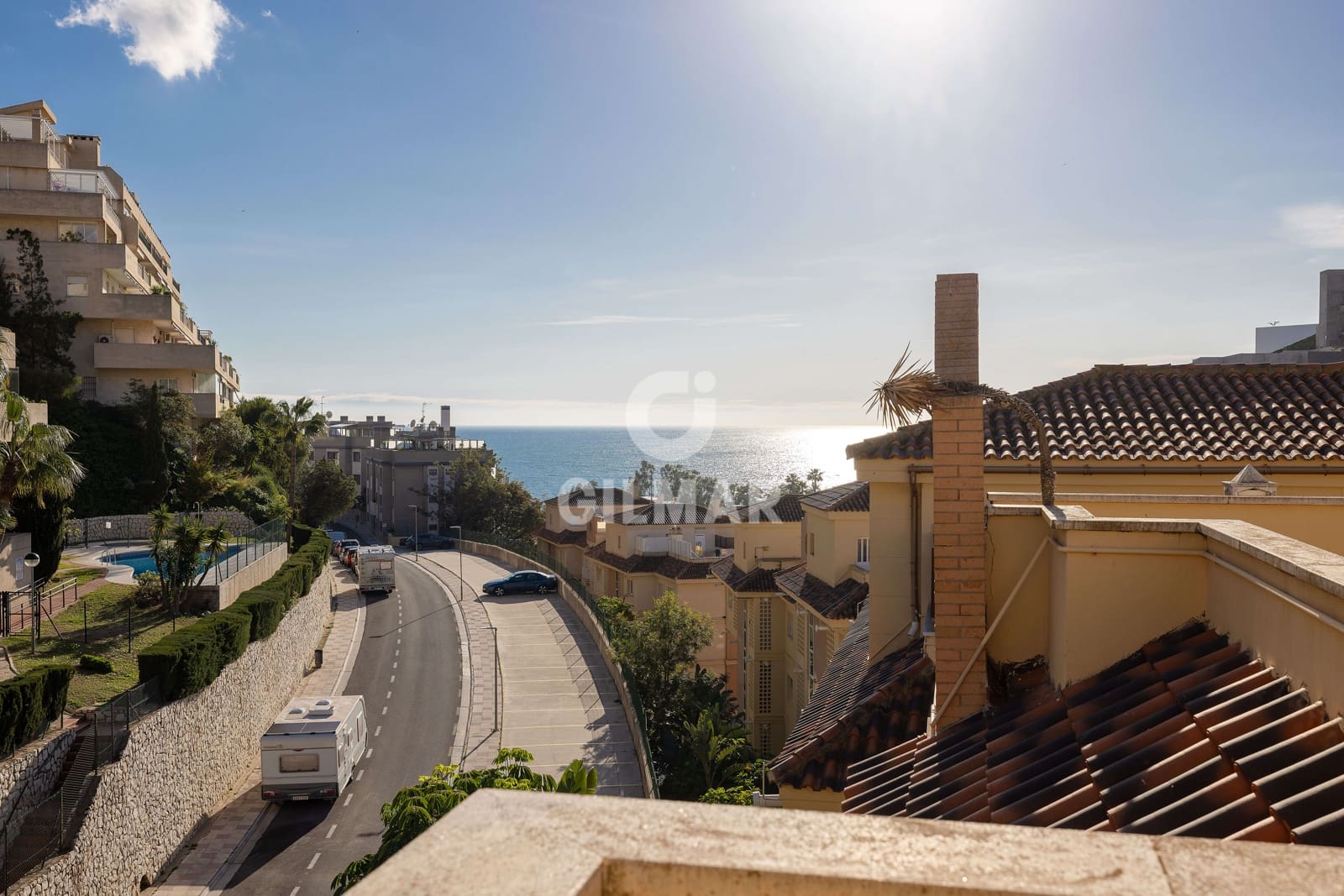 3 soverom Penthouse til salgs i Torrequebrada med svømmebasseng garasje - € 450 000 (Ref: 9205797)