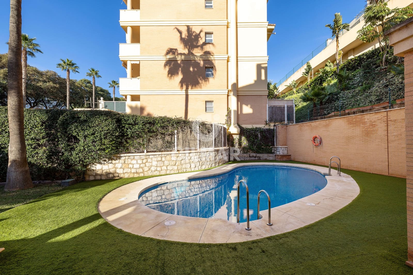 3 soverom Penthouse til salgs i Torrequebrada med svømmebasseng garasje - € 450 000 (Ref: 9205797)