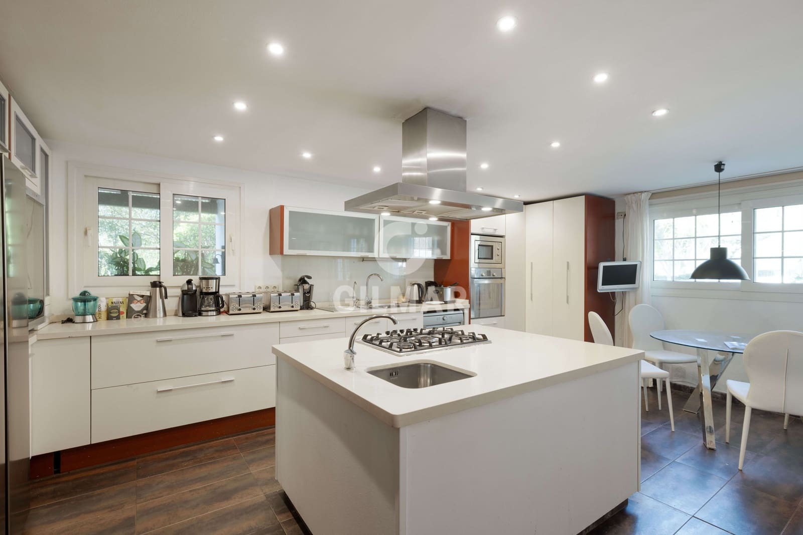 Chalet de 7 habitaciones en Benalmádena en venta con piscina - 1.495.000 € (Ref: 9205806)