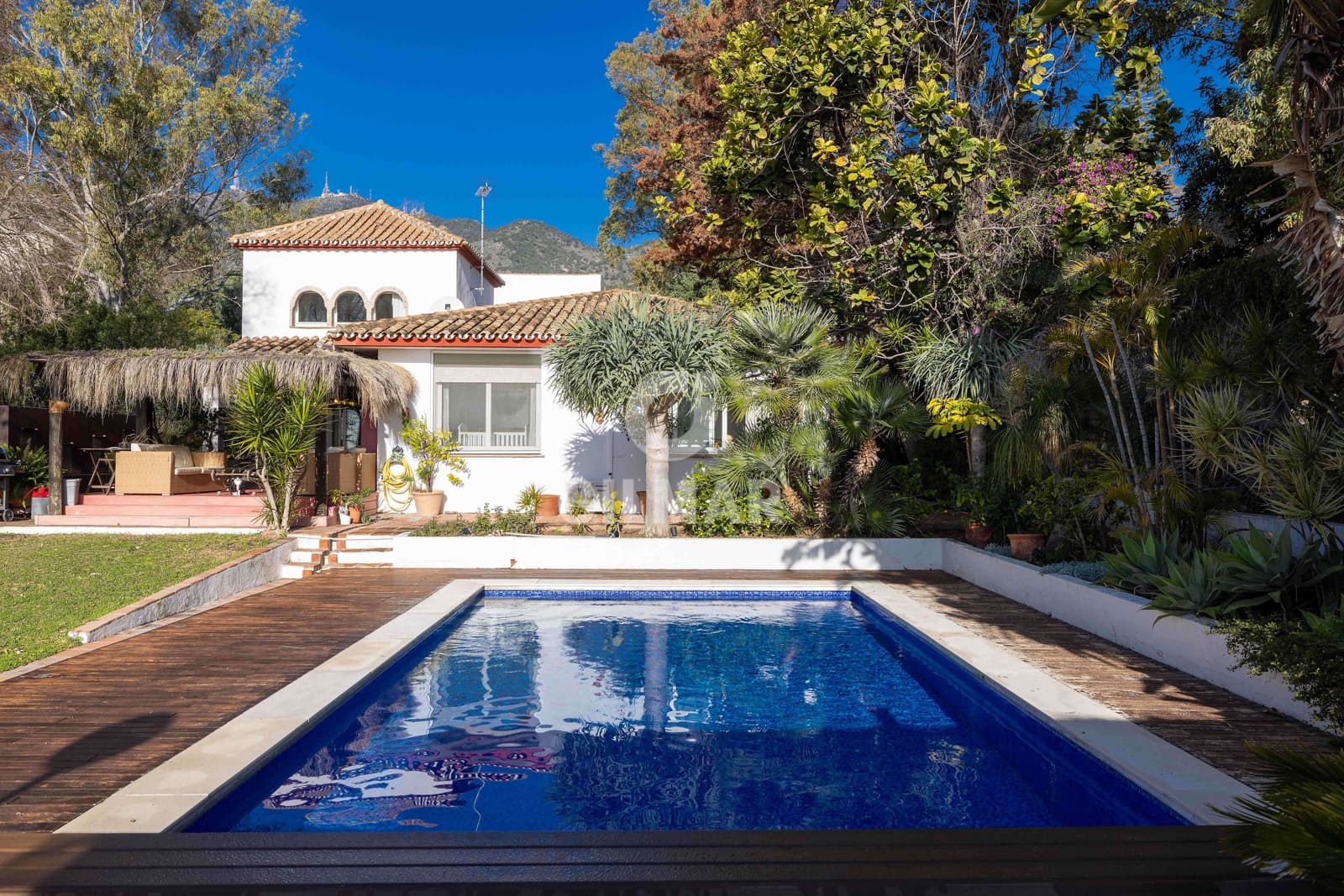 Chalet de 7 habitaciones en Benalmádena en venta con piscina - 1.495.000 € (Ref: 9205806)