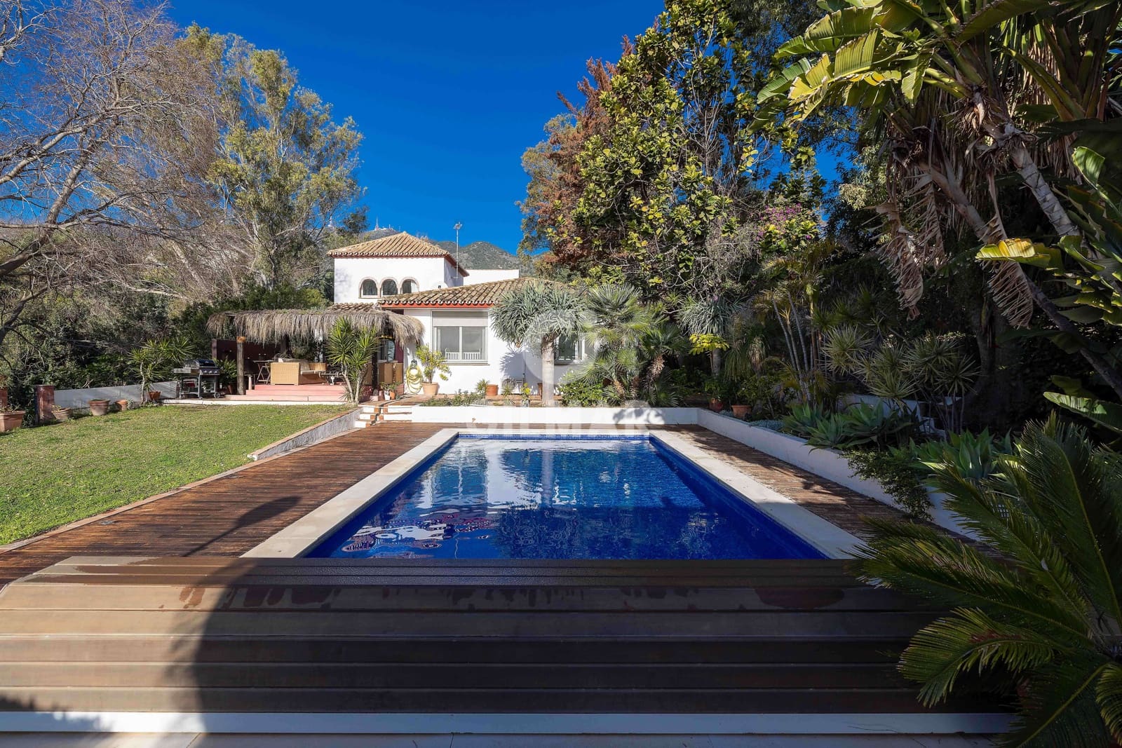 Chalet de 7 habitaciones en Benalmádena en venta con piscina - 1.495.000 € (Ref: 9205806)