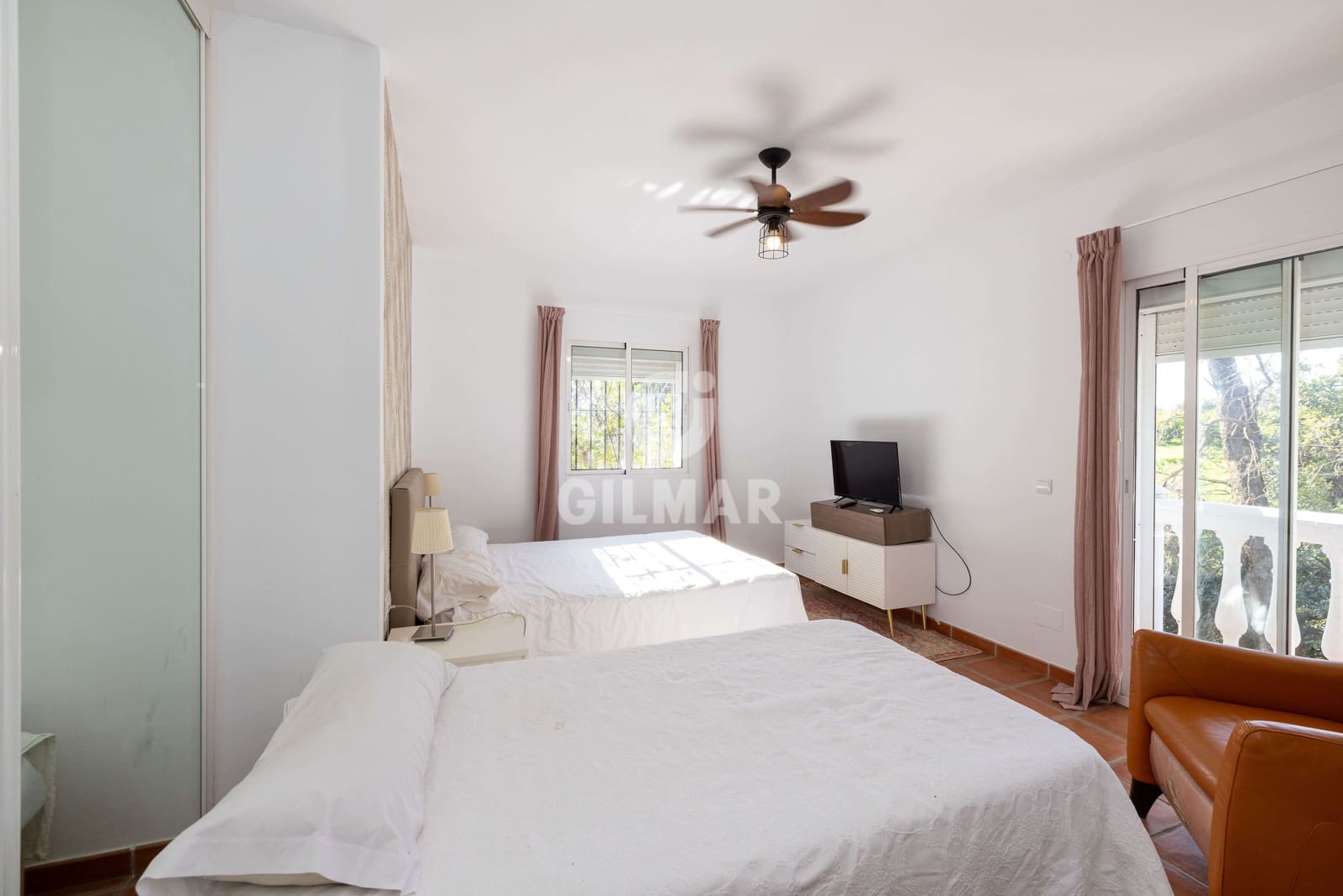 Chalet de 7 habitaciones en Benalmádena en venta con piscina - 1.495.000 € (Ref: 9205806)