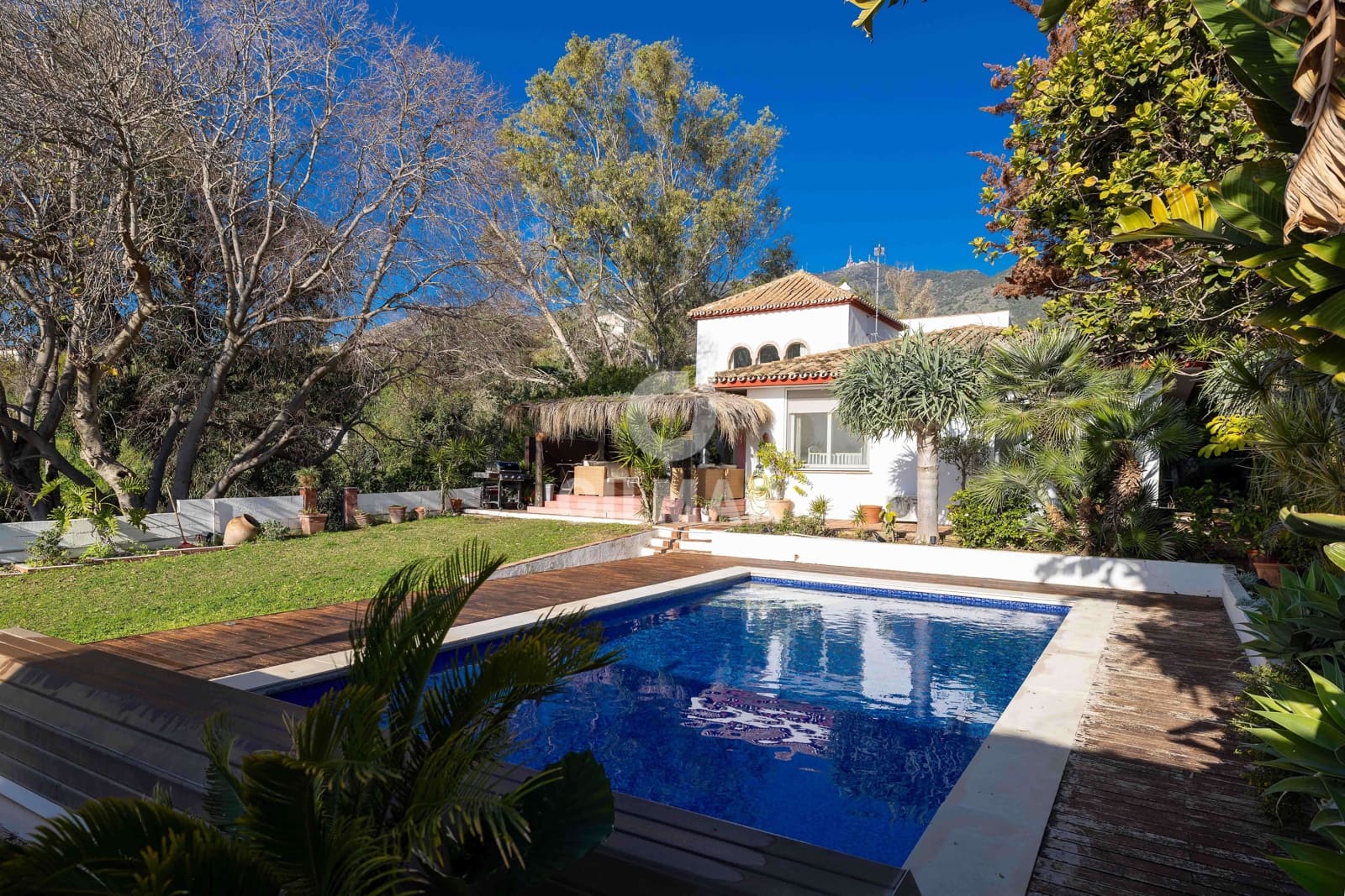 Chalet de 7 habitaciones en Benalmádena en venta con piscina - 1.495.000 € (Ref: 9205806)