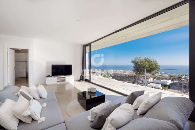 Chalet de 4 habitaciones en Santangelo, Benalmádena en venta con piscina - 1.484.700 € (Ref: 9205807)