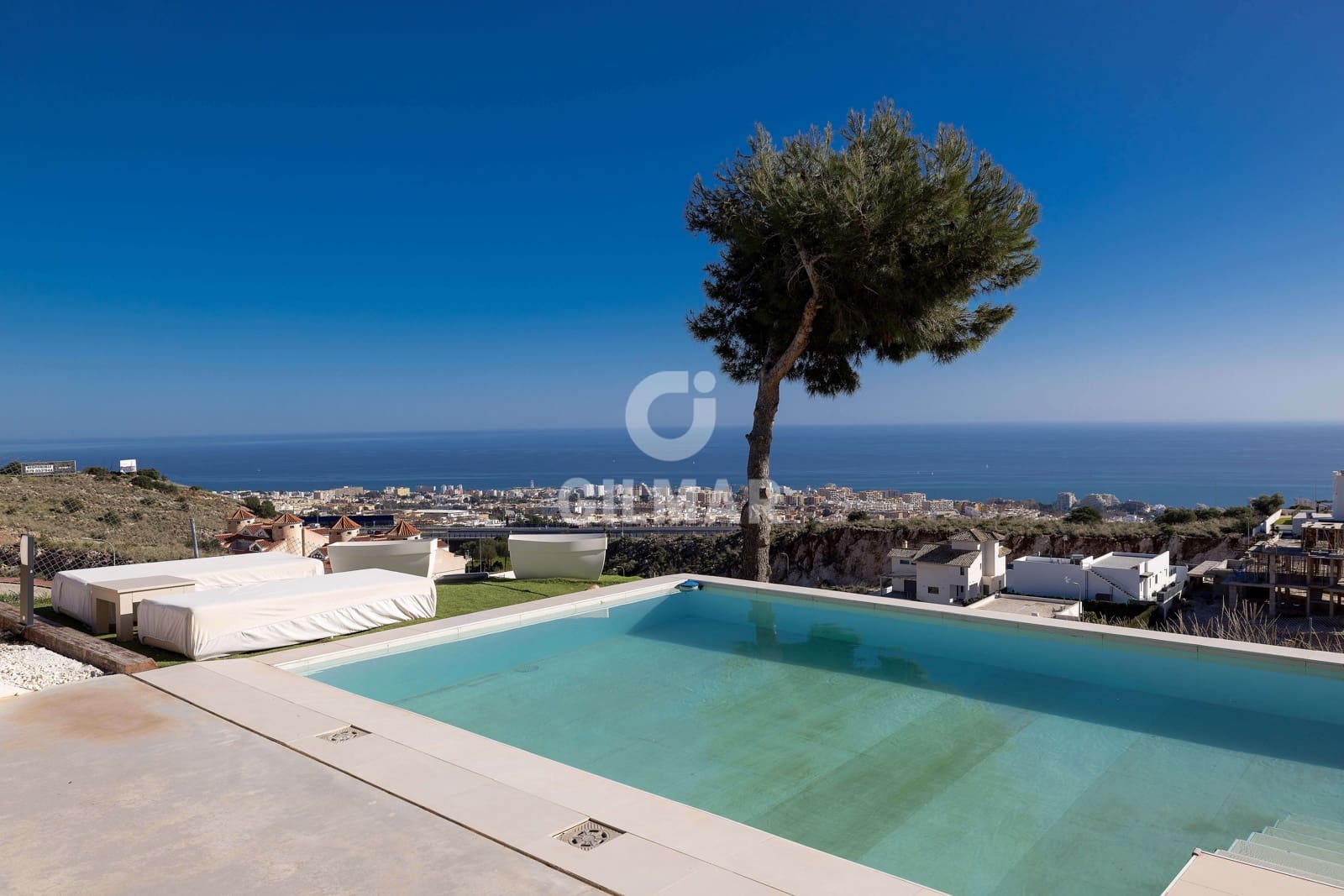4 soveværelse Villa til salg i Benalmadena med swimmingpool - € 1.484.700 (Ref: 9205807)