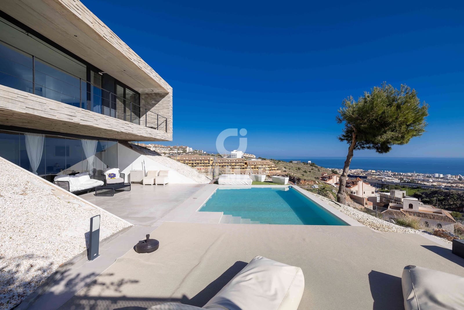4 soveværelse Villa til salg i Benalmadena med swimmingpool - € 1.484.700 (Ref: 9205807)