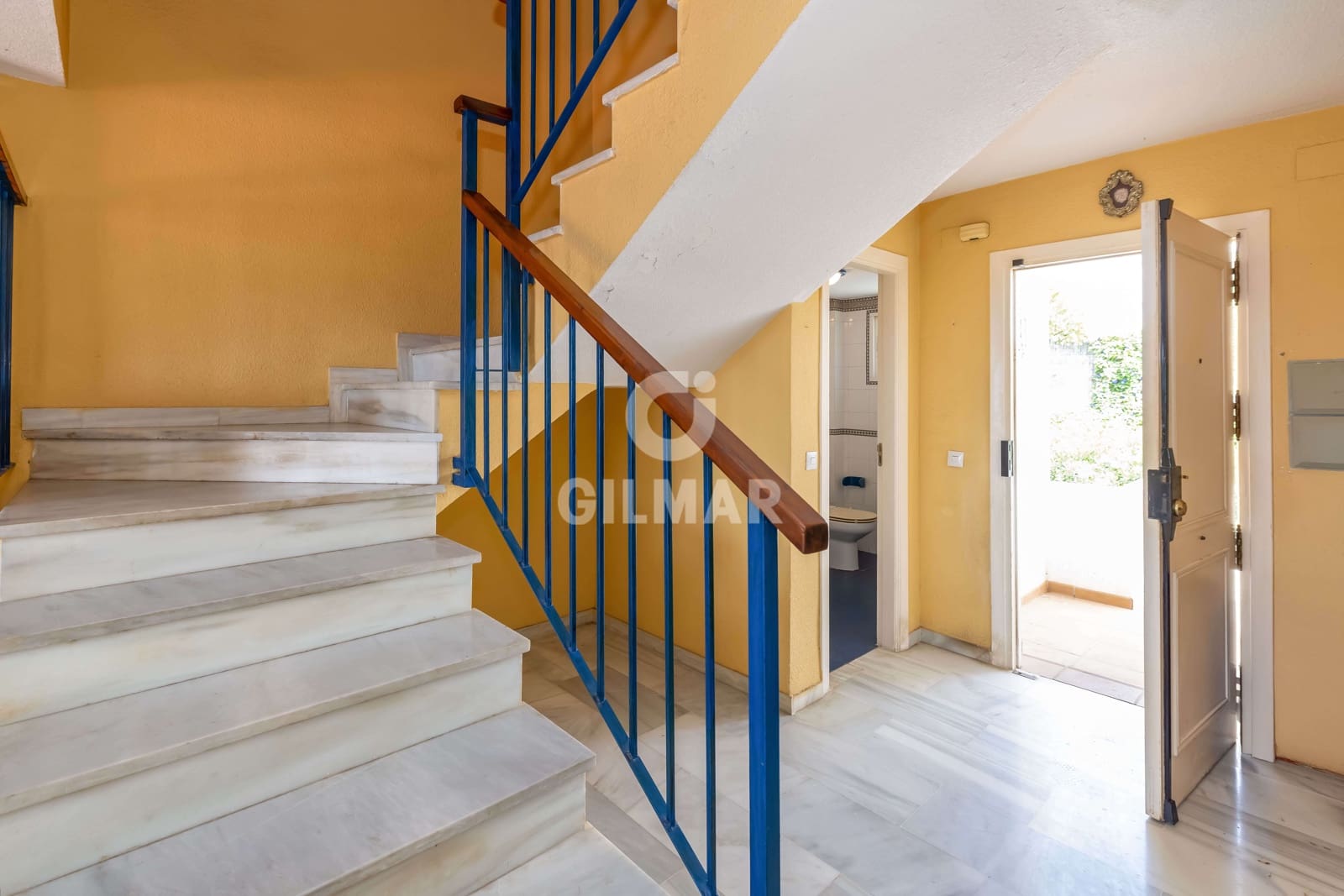 3 makuuhuone Asunto myytävänä paikassa Nueva Andalucia mukana uima-altaan 
autotalli - 535 000 € (Ref: 9205819)