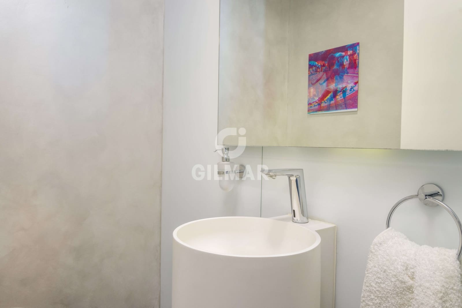 Komercyjne na sprzedaż w Puerto Banus - 749 000 € (Ref: 9205824)