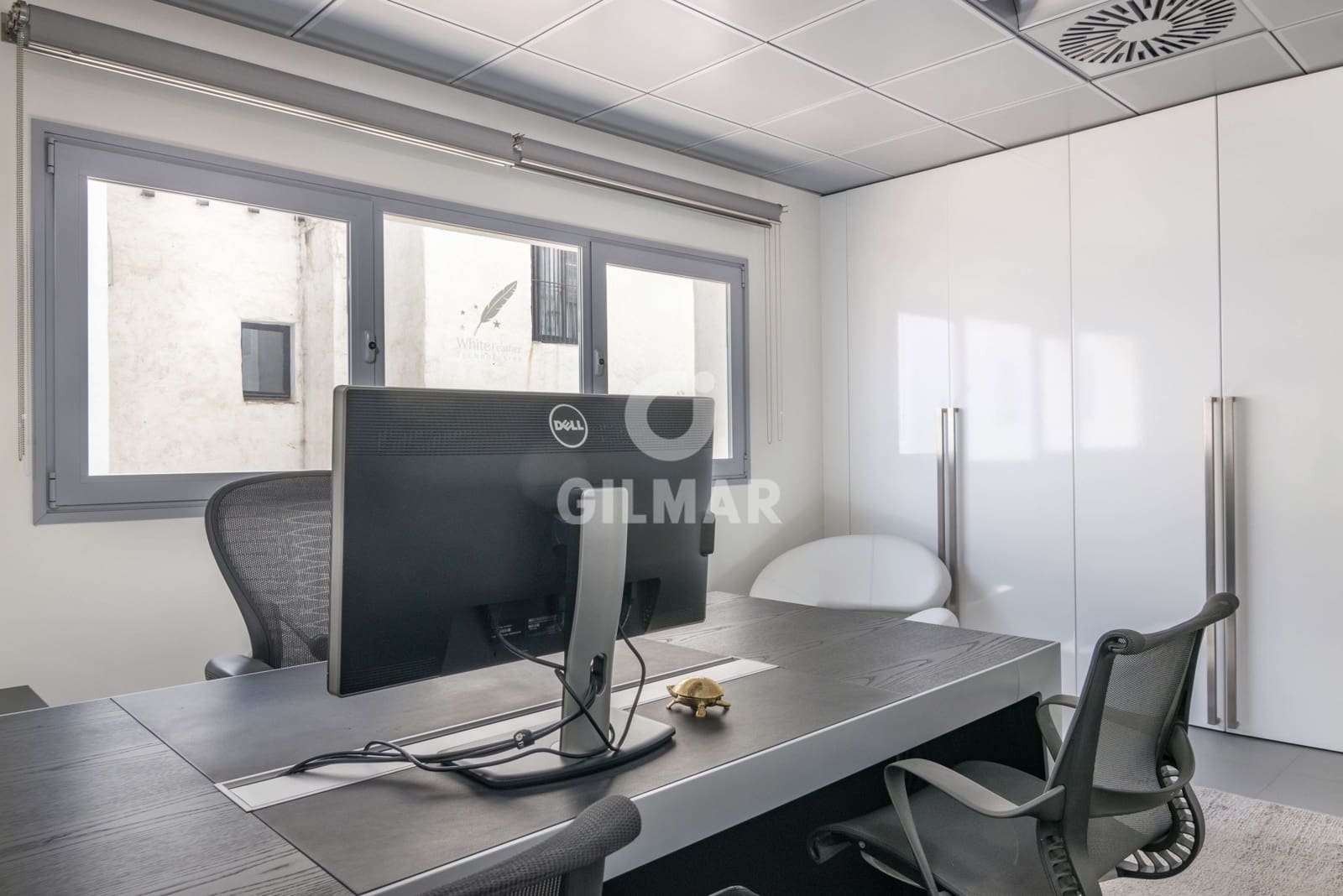 Komercyjne na sprzedaż w Puerto Banus - 749 000 € (Ref: 9205824)