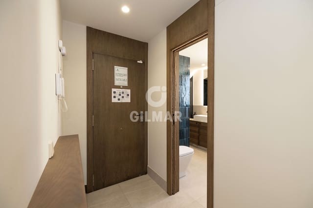 4 chambre Penthouse à vendre à Los Boliches , Fuengirola avec piscine garage - 950 000 € (Ref: 9205826)