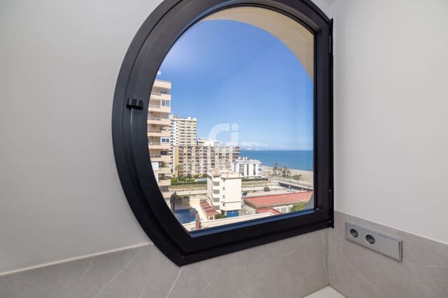 4 chambre Penthouse à vendre à Los Boliches , Fuengirola avec piscine garage - 950 000 € (Ref: 9205826)