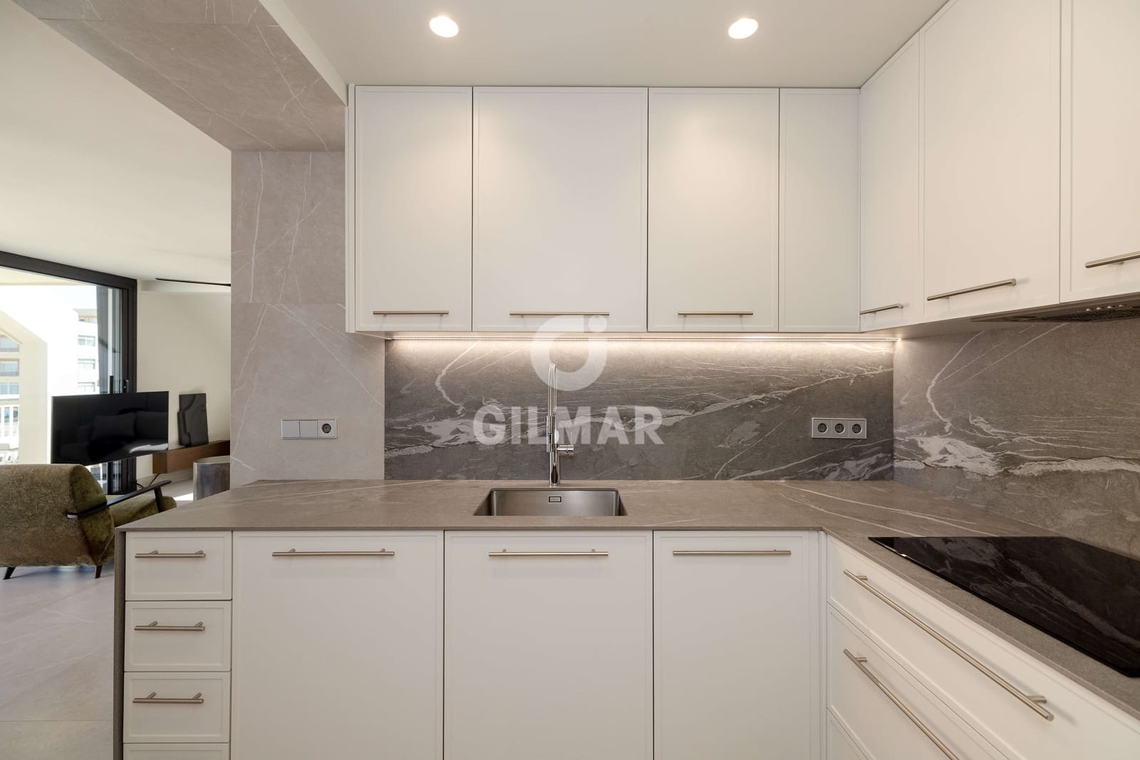 4 chambre Penthouse à vendre à Fuengirola avec piscine garage - 950 000 € (Ref: 9205826)