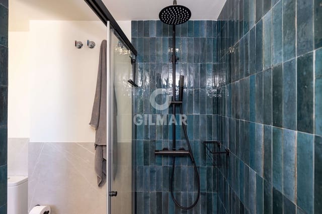 4 chambre Penthouse à vendre à Los Boliches , Fuengirola avec piscine garage - 950 000 € (Ref: 9205826)