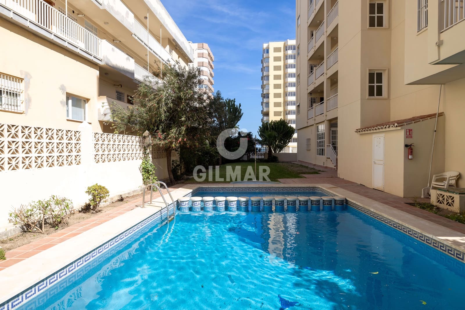 4 chambre Penthouse à vendre à Fuengirola avec piscine garage - 950 000 € (Ref: 9205826)
