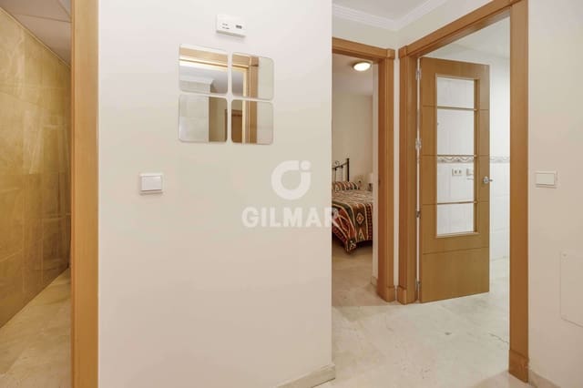 Piso de 1 habitación en Torrequebrada, Benalmádena en venta con piscina garaje - 259.000 € (Ref: 9205827)