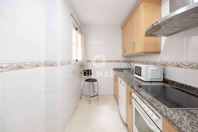 Piso de 1 habitación en Torrequebrada, Benalmádena en venta con piscina garaje - 259.000 € (Ref: 9205827)