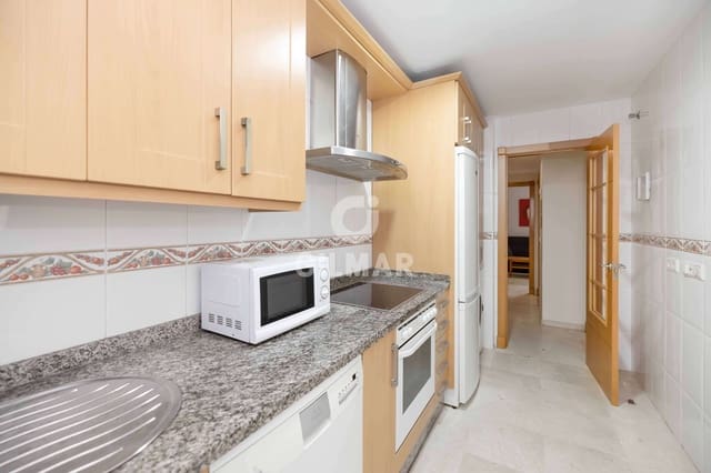 Piso de 1 habitación en Torrequebrada, Benalmádena en venta con piscina garaje - 259.000 € (Ref: 9205827)