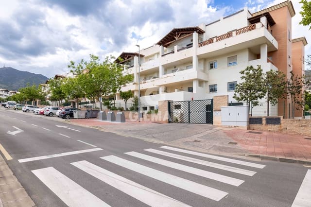 Piso de 1 habitación en Torrequebrada, Benalmádena en venta con piscina garaje - 259.000 € (Ref: 9205827)