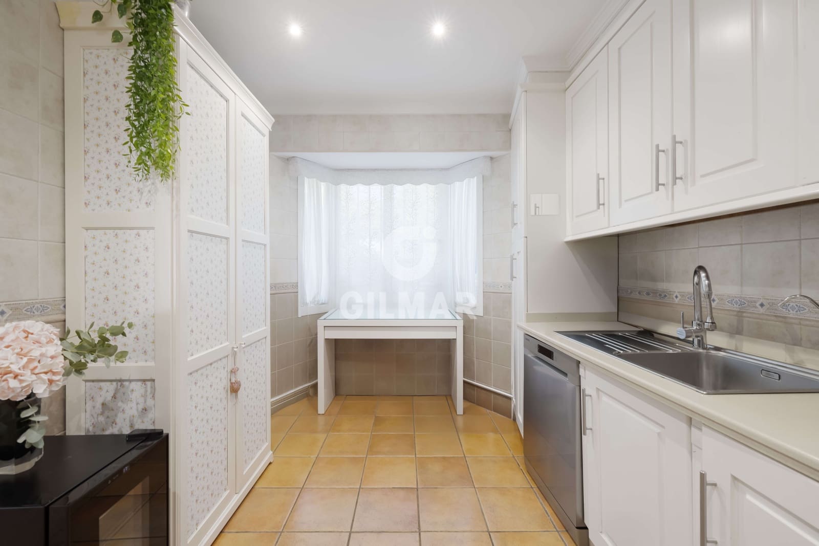 4 soveværelse Rækkehus til salg i San Pedro de Alcantara med swimmingpool garage - € 649.000 (Ref: 9205829)