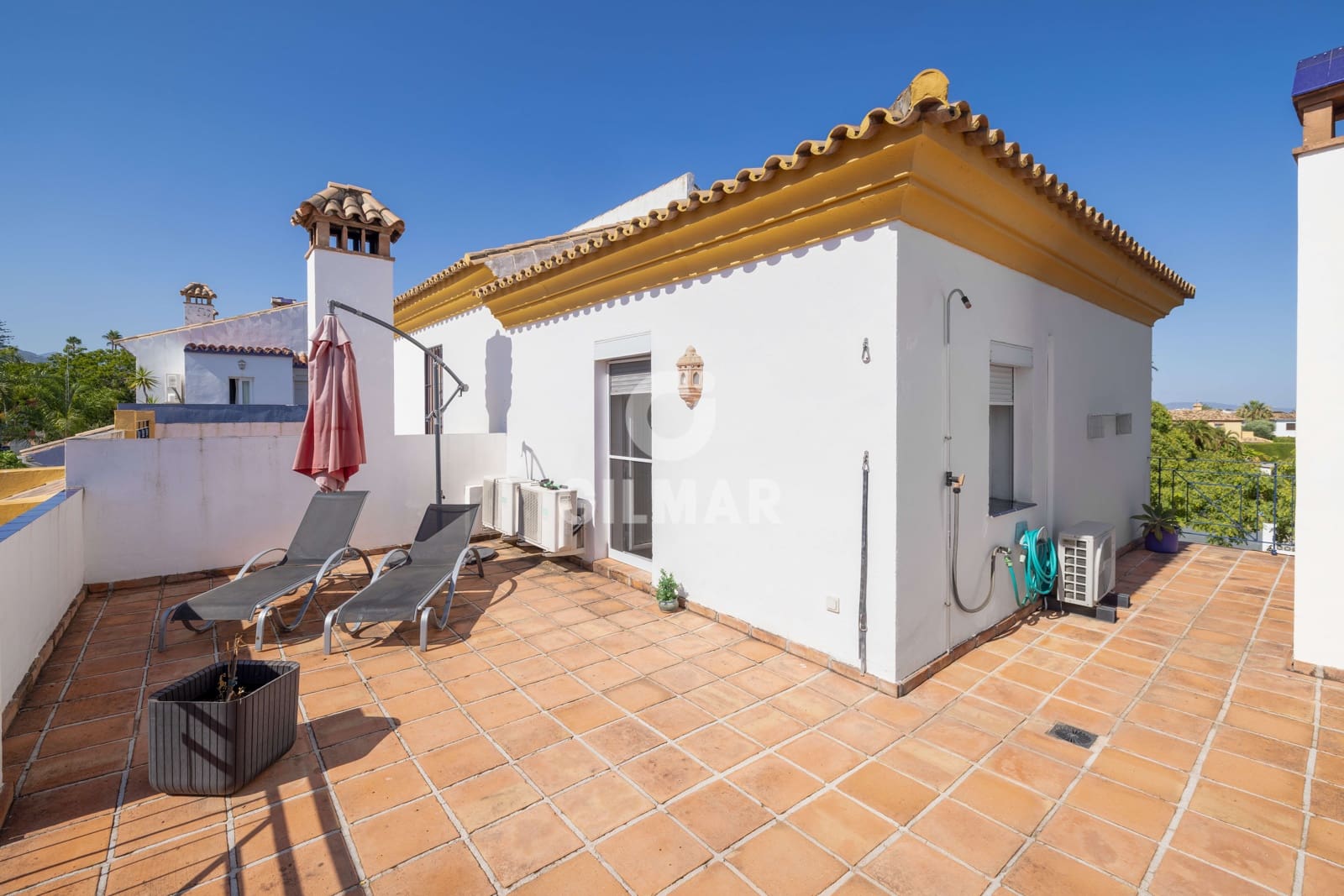 4 soveværelse Rækkehus til salg i San Pedro de Alcantara med swimmingpool garage - € 649.000 (Ref: 9205829)