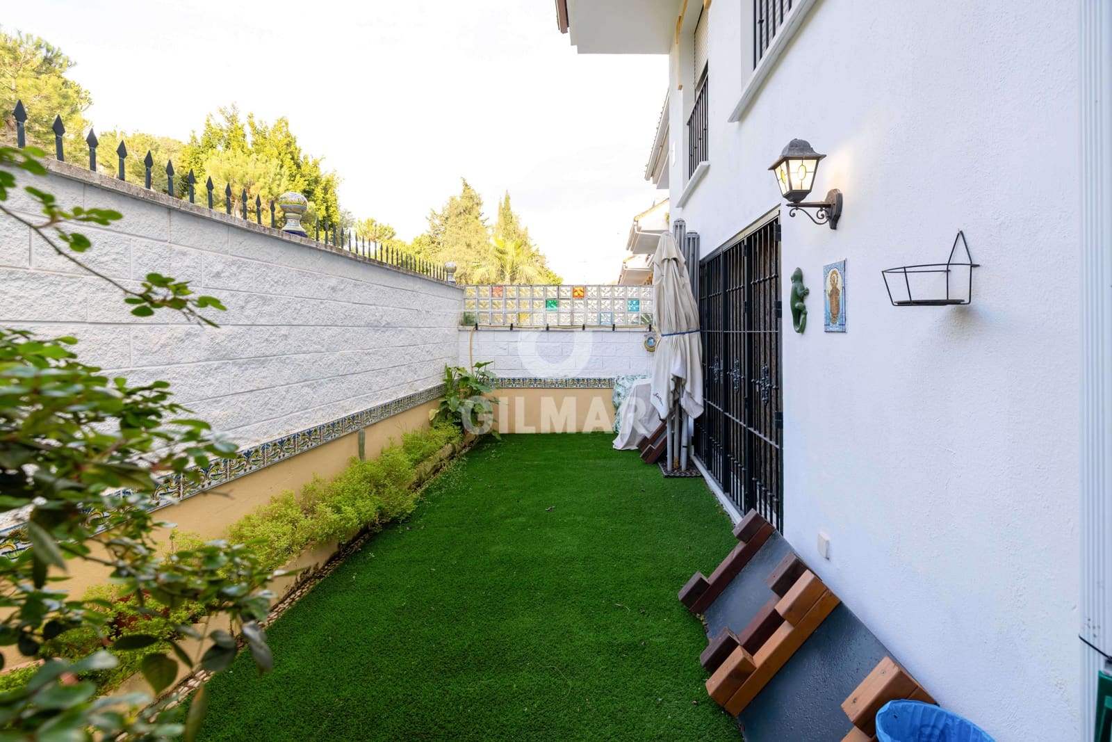 5 soveværelse Rækkehus til salg i Las Lagunas de Mijas med swimmingpool garage - € 509.000 (Ref: 9205830)