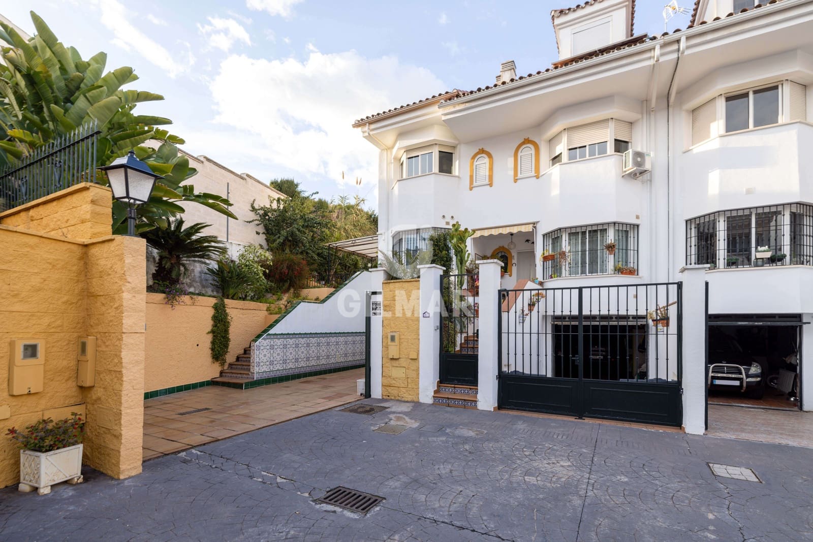 5 soveværelse Rækkehus til salg i Las Lagunas de Mijas med swimmingpool garage - € 509.000 (Ref: 9205830)