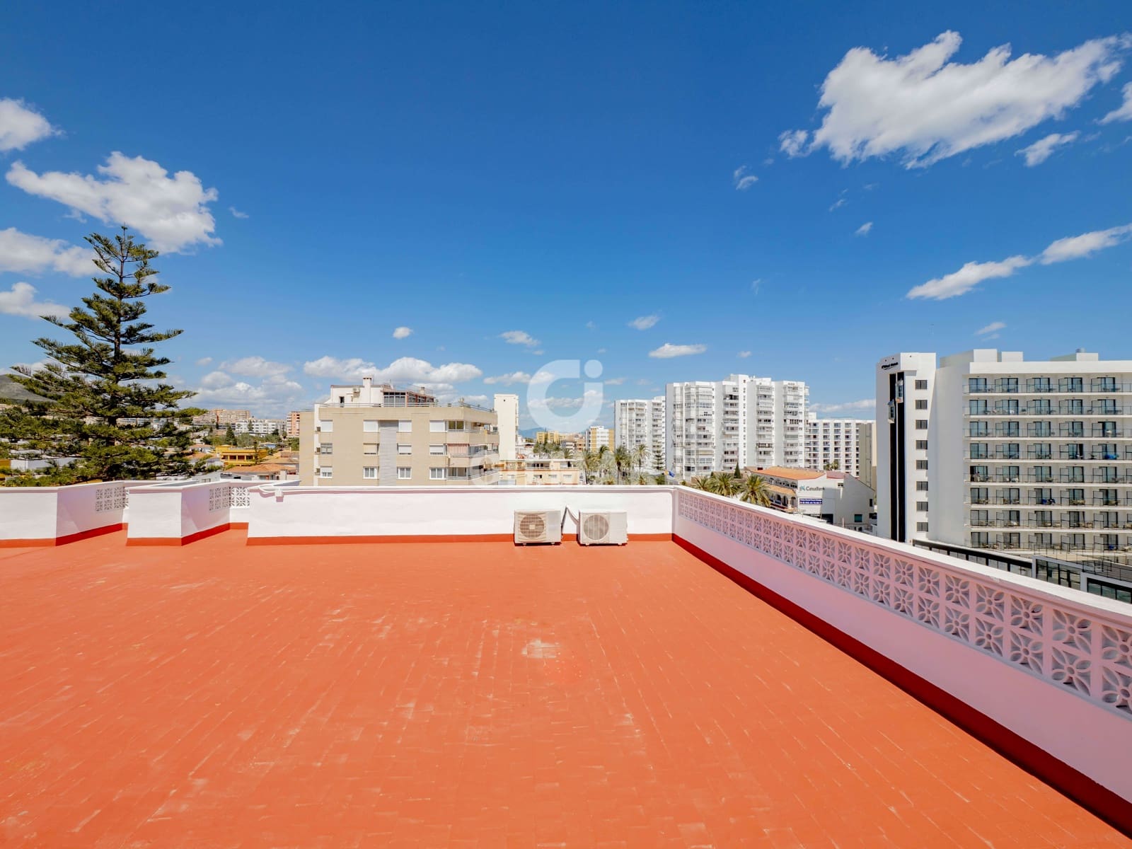 2 sovrum Lägenhet till salu i Benalmadena med garage - 298 000 € (Ref: 9205836)