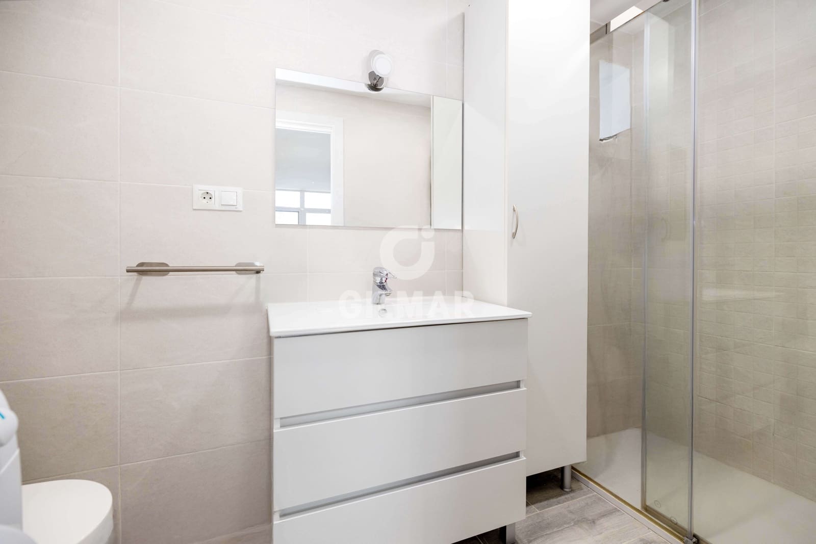 2 bedroom Flat for sale in Torremolinos with pool - € 218,000 (Ref: 9205839)