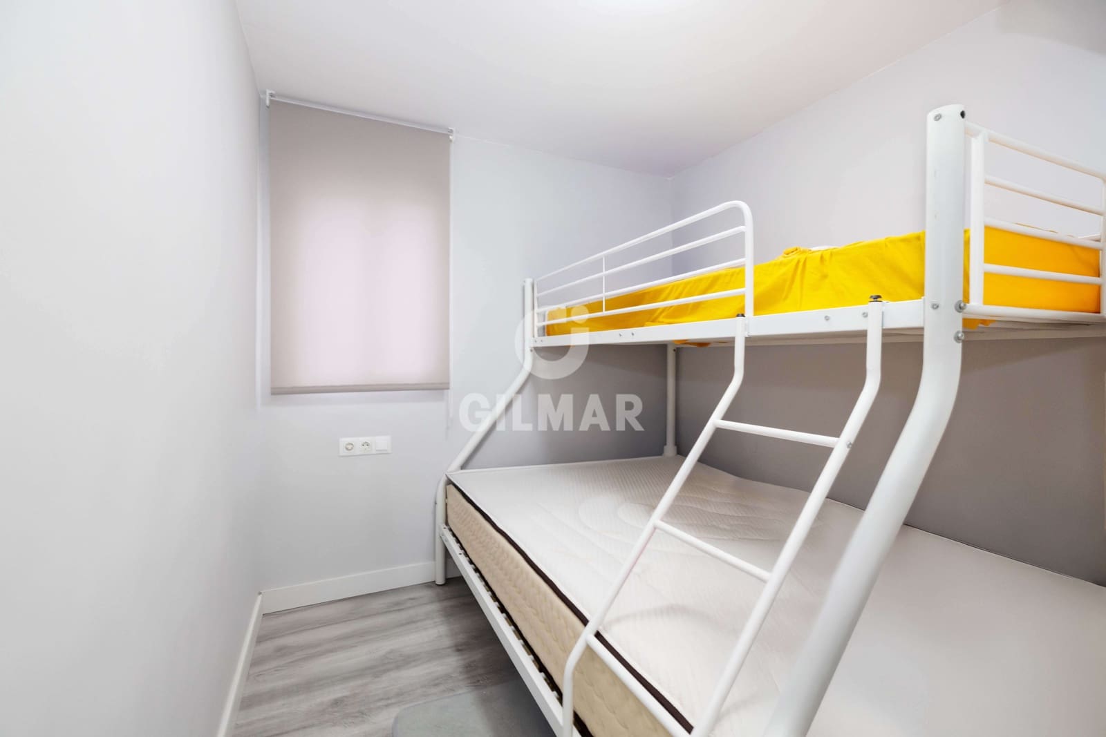 2 bedroom Flat for sale in Torremolinos with pool - € 218,000 (Ref: 9205839)