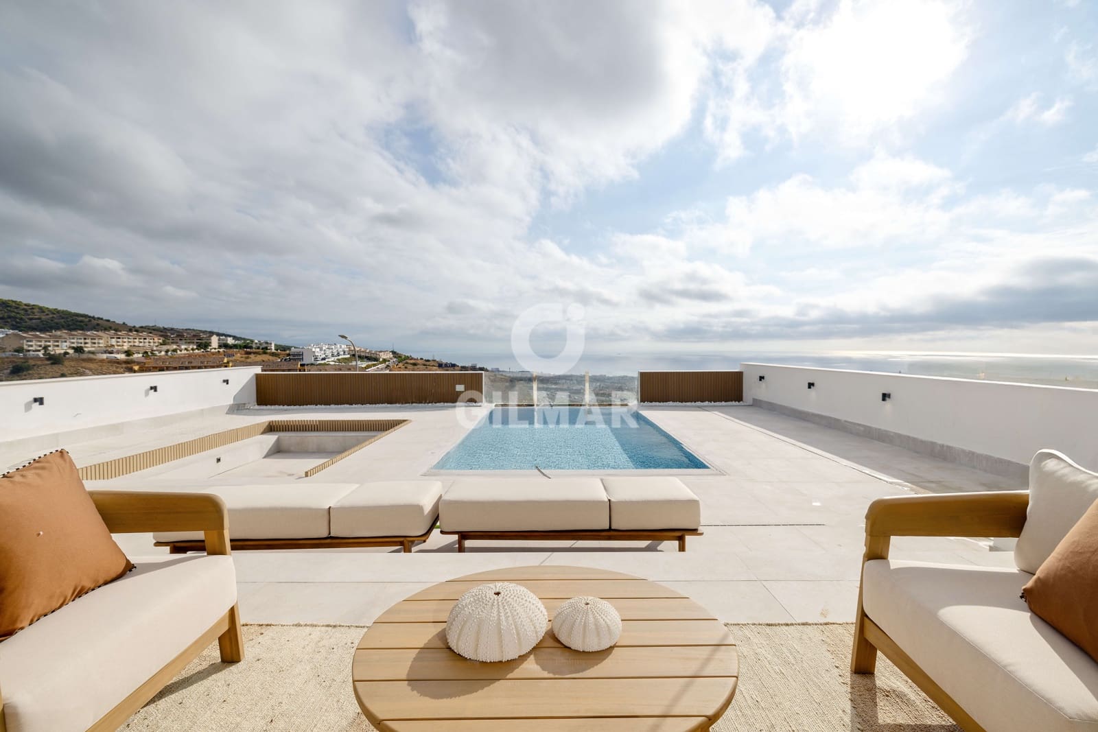 4 sypialnia Willa na sprzedaż w Benalmadena Costa z basenem garażem - 1 695 000 € (Ref: 9205840)