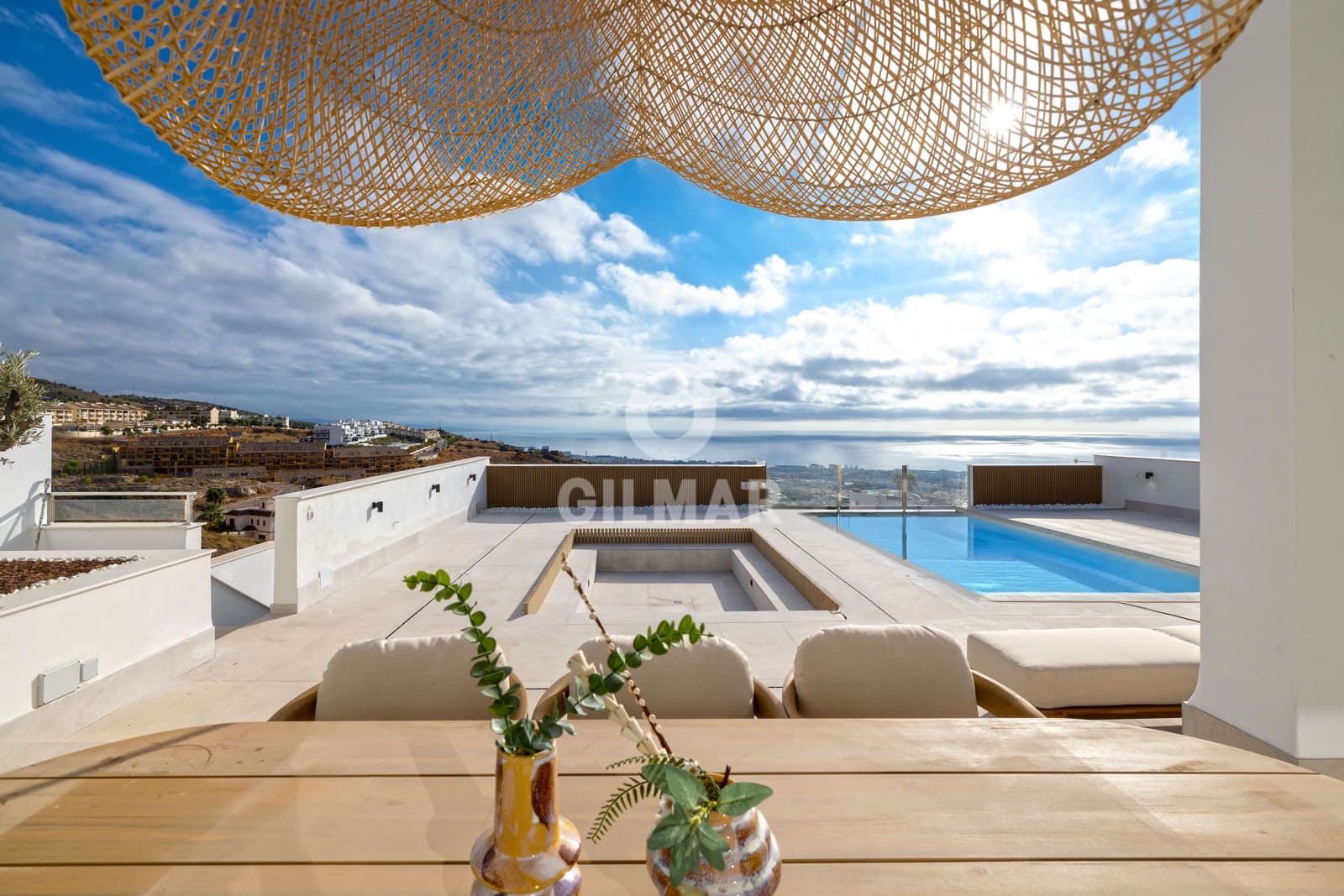 4 sypialnia Willa na sprzedaż w Benalmadena Costa z basenem garażem - 1 695 000 € (Ref: 9205840)