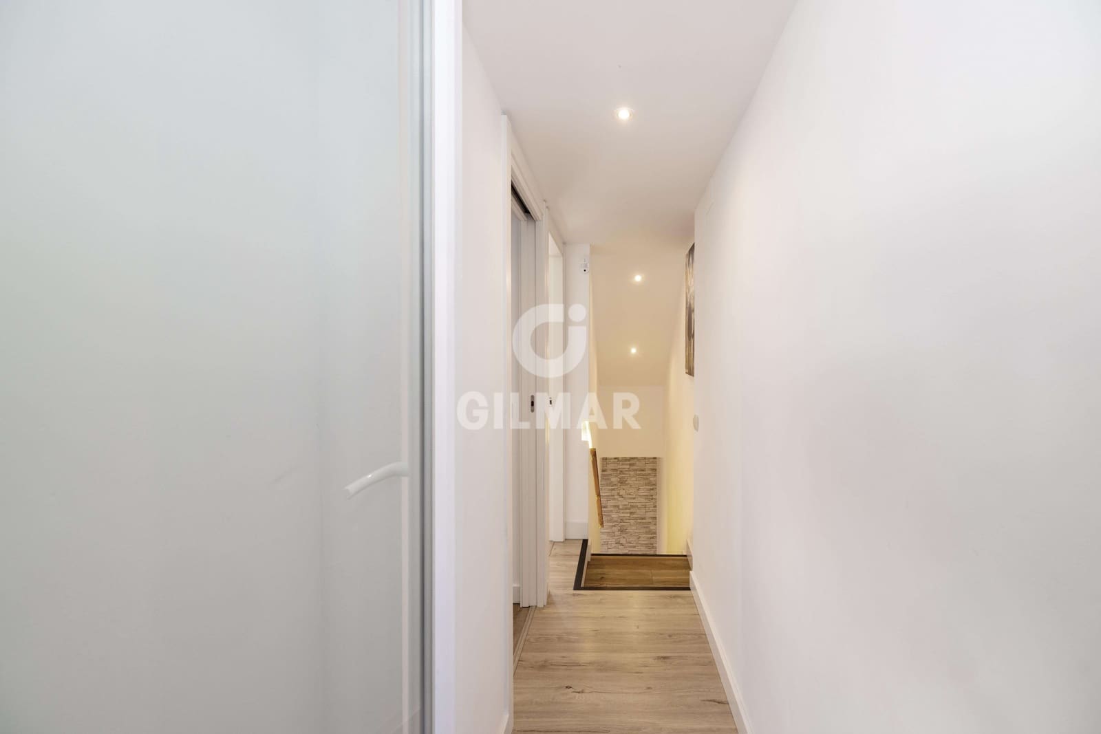 2 makuuhuone Rivitalo myytävänä paikassa Fuengirola - 520 000 € (Ref: 9205843)