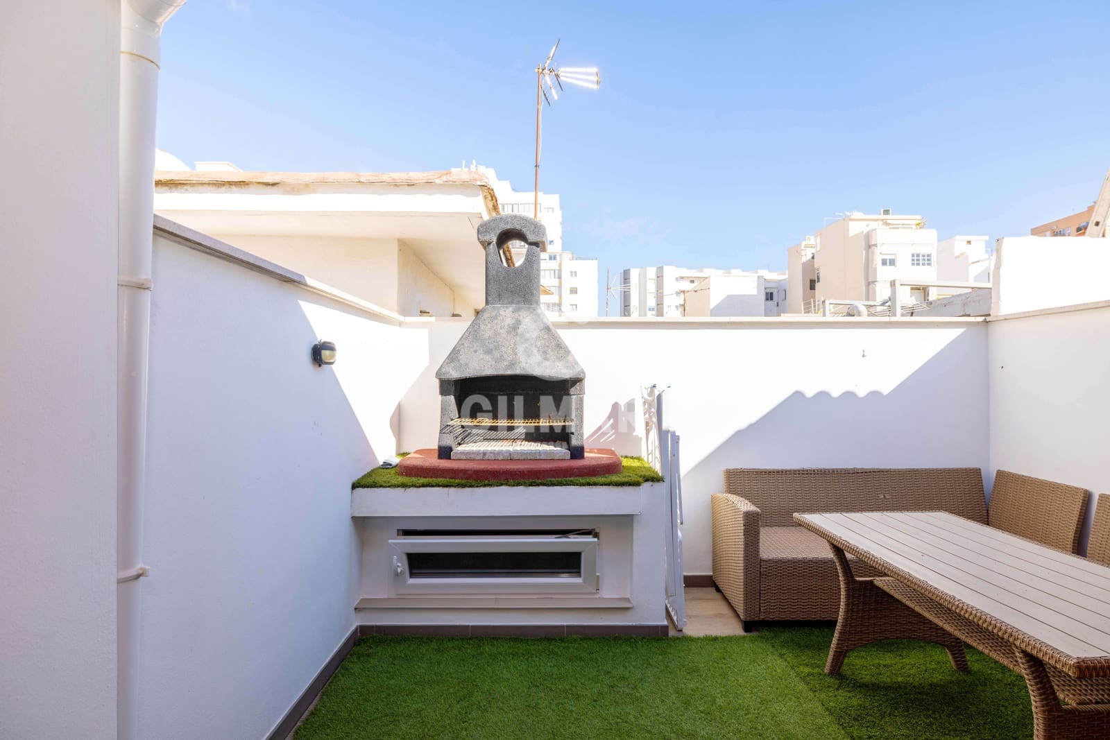 2 makuuhuone Rivitalo myytävänä paikassa Fuengirola - 520 000 € (Ref: 9205843)