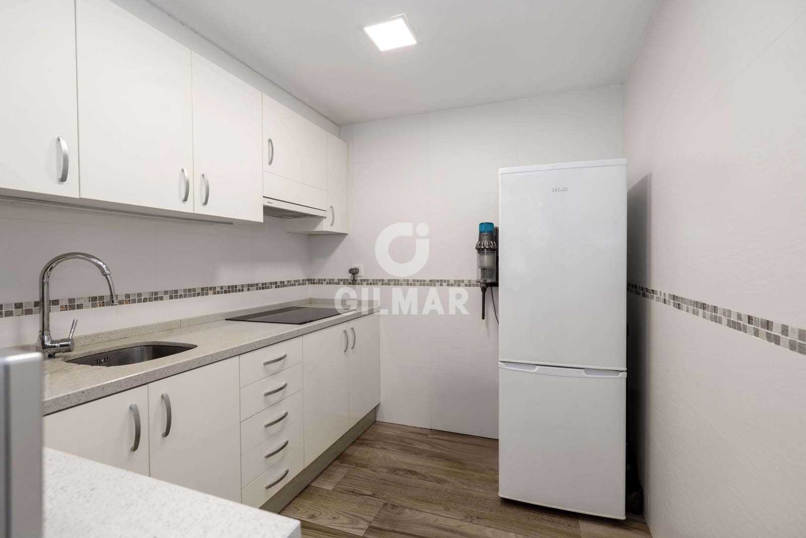 2 makuuhuone Rivitalo myytävänä paikassa Fuengirola - 520 000 € (Ref: 9205843)