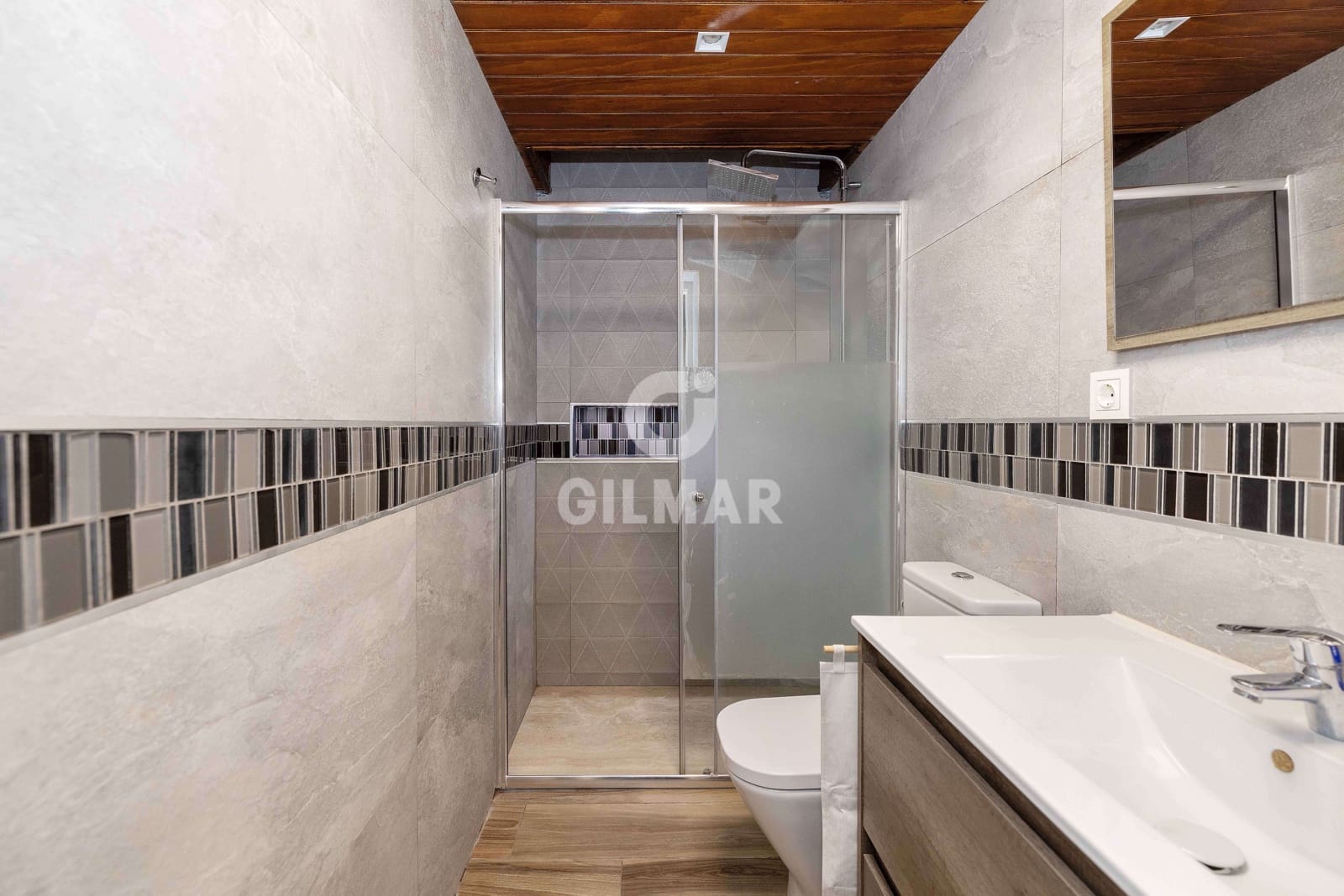 2 makuuhuone Rivitalo myytävänä paikassa Fuengirola - 520 000 € (Ref: 9205843)