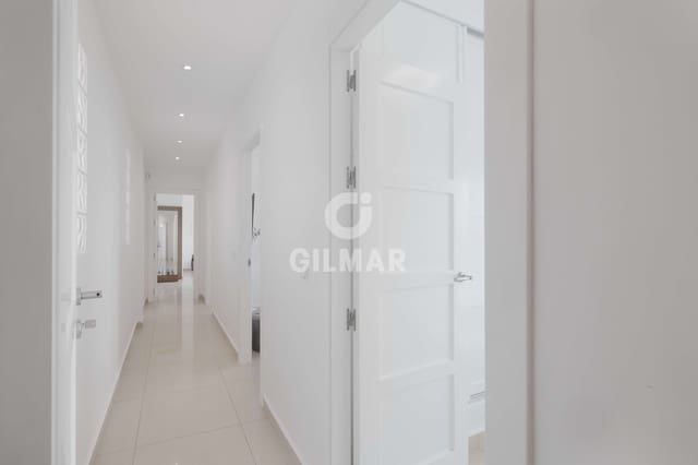 Chalet de 4 habitaciones en Benalmadena Costa, Benalmádena en venta con piscina garaje - 3.590.000 € (Ref: 9205849)