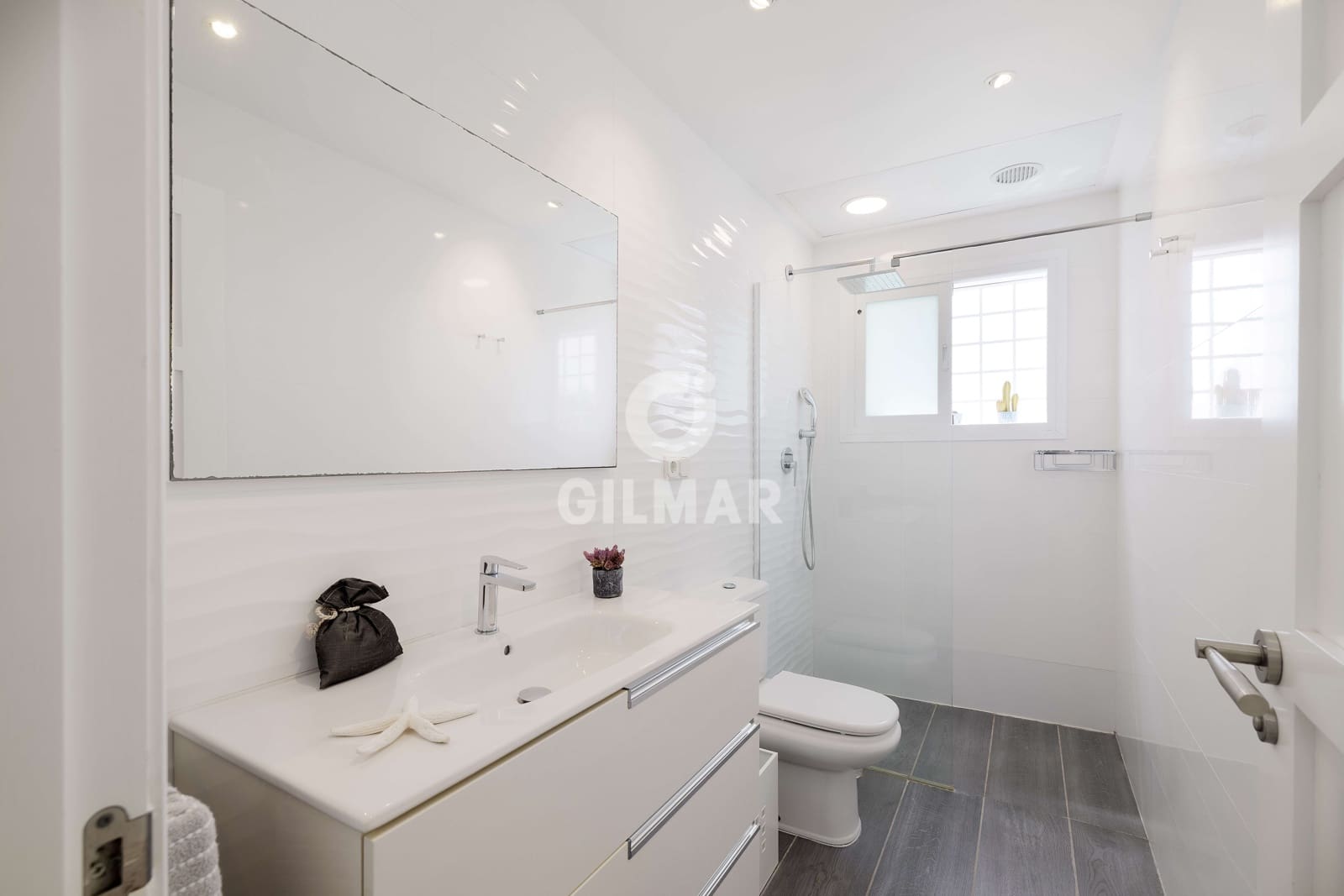 4 slaapkamer Villa te koop in Benalmadena Costa met zwembad garage - € 3.590.000 (Ref: 9205849)