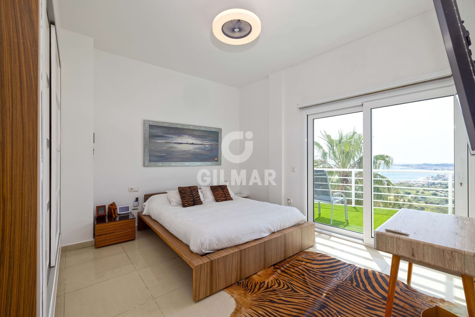 4 slaapkamer Villa te koop in Benalmadena Costa met zwembad garage - € 3.590.000 (Ref: 9205849)