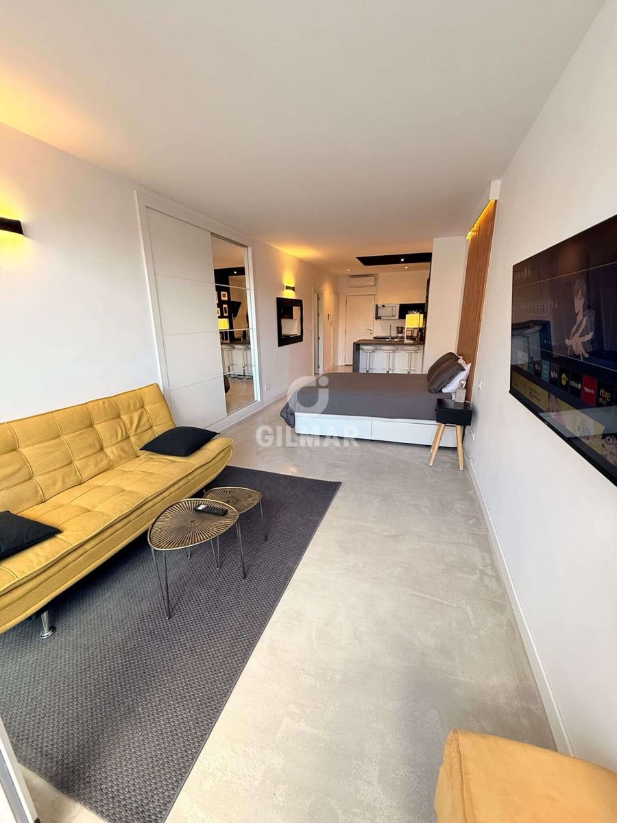 Studio til salgs i Torremolinos - € 218 000 (Ref: 9205850)