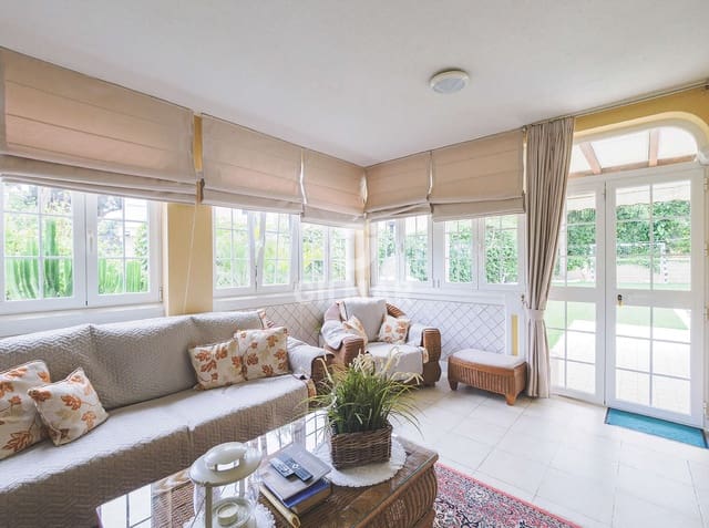 4 soverom Villa til salgs i Torremolinos med svømmebasseng garasje - € 1 300 000 (Ref: 9205853)