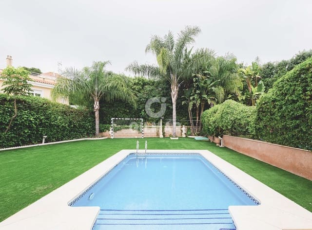 4 soverom Villa til salgs i Torremolinos med svømmebasseng garasje - € 1 300 000 (Ref: 9205853)