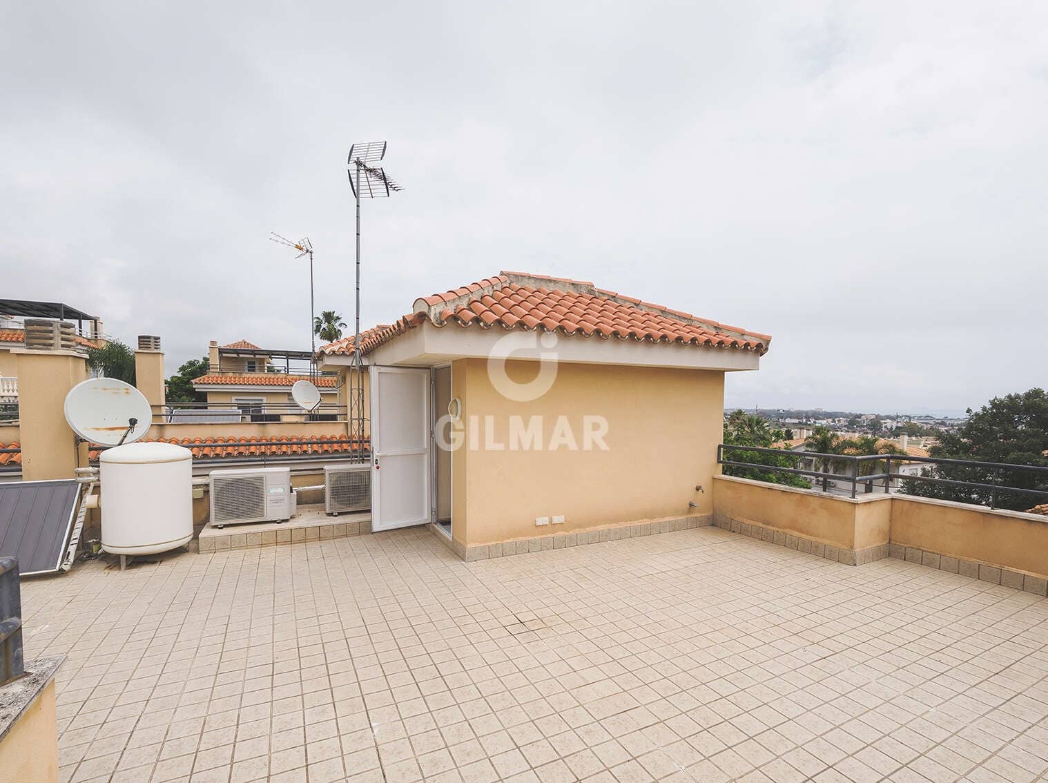 4 soveværelse Villa til salg i Torremolinos med swimmingpool garage - € 1.300.000 (Ref: 9205853)