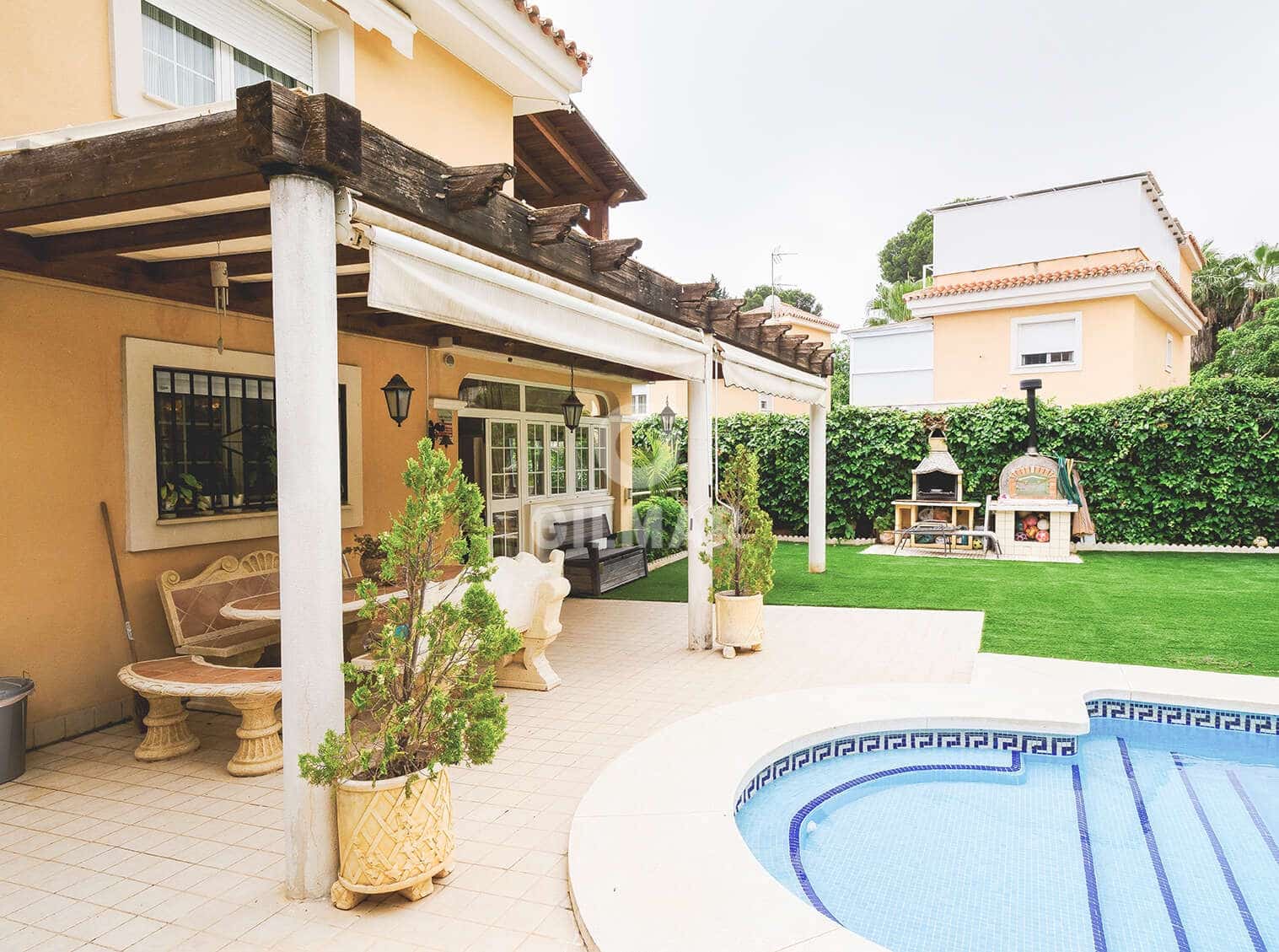 4 soveværelse Villa til salg i Torremolinos med swimmingpool garage - € 1.300.000 (Ref: 9205853)