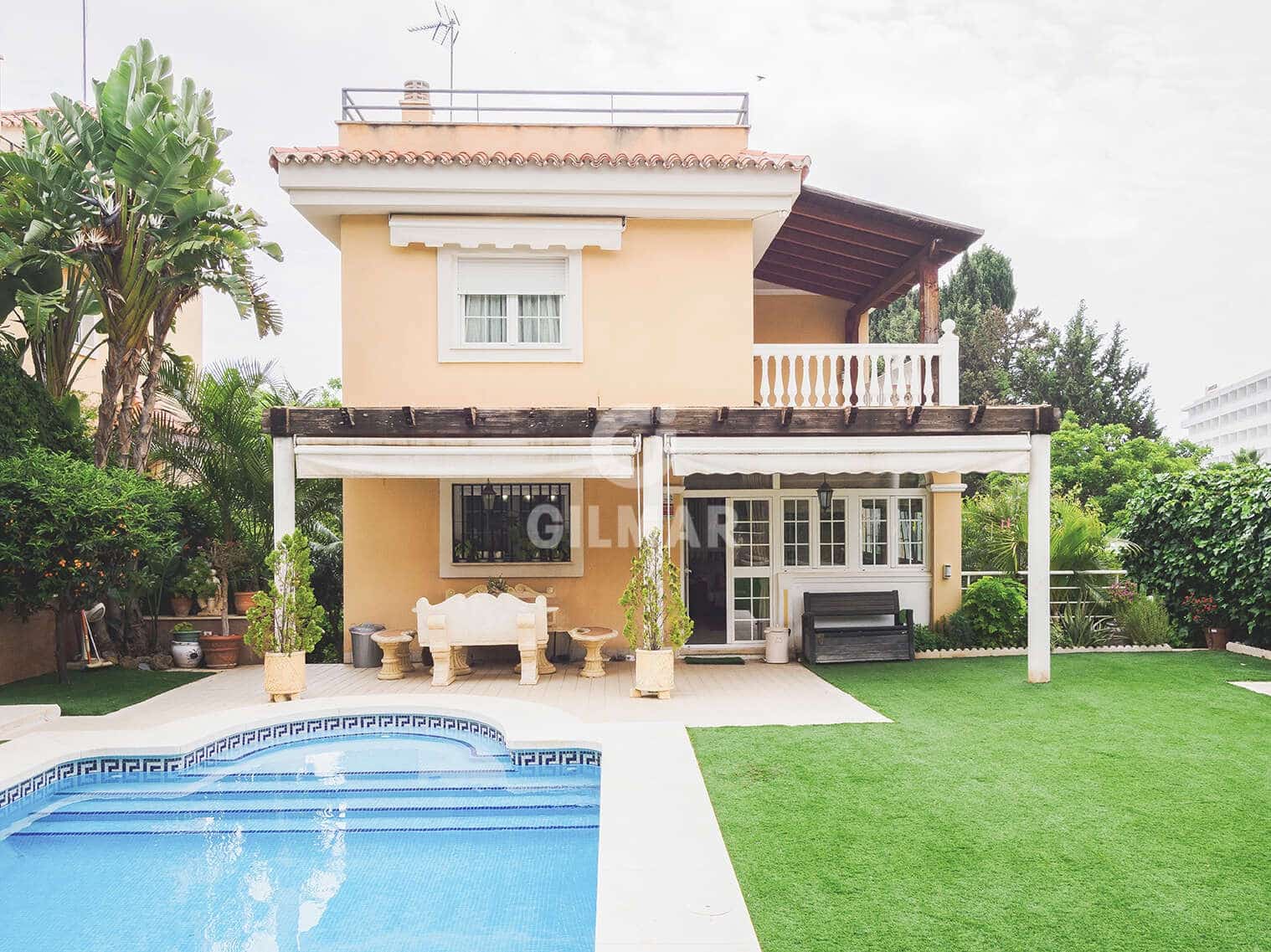 4 soveværelse Villa til salg i Torremolinos med swimmingpool garage - € 1.300.000 (Ref: 9205853)