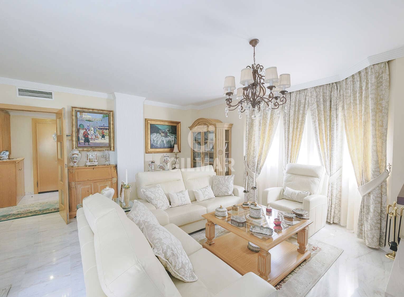 4 soveværelse Villa til salg i Torremolinos med swimmingpool garage - € 1.300.000 (Ref: 9205853)