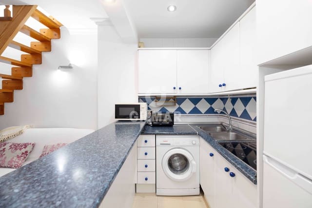 1 slaapkamer Penthouse te koop in Los Boliches , Fuengirola met zwembad - € 270.000 (Ref: 9205854)